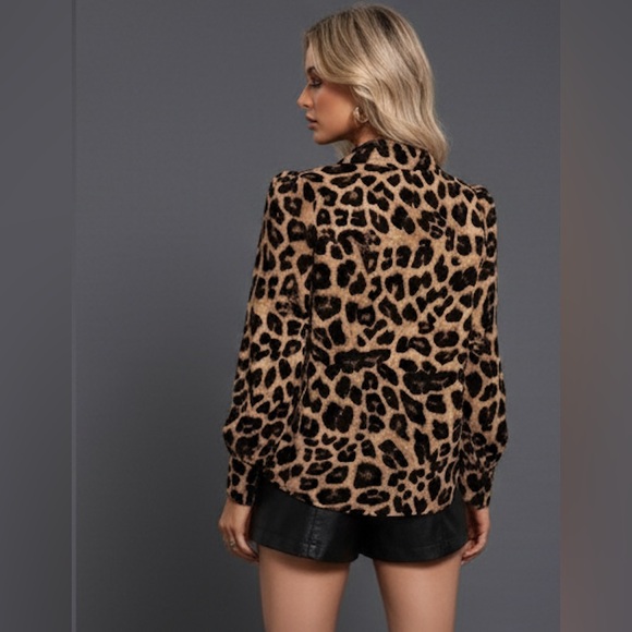Leopard Print Puff Sleeve Blouse - Picture 4 of 7